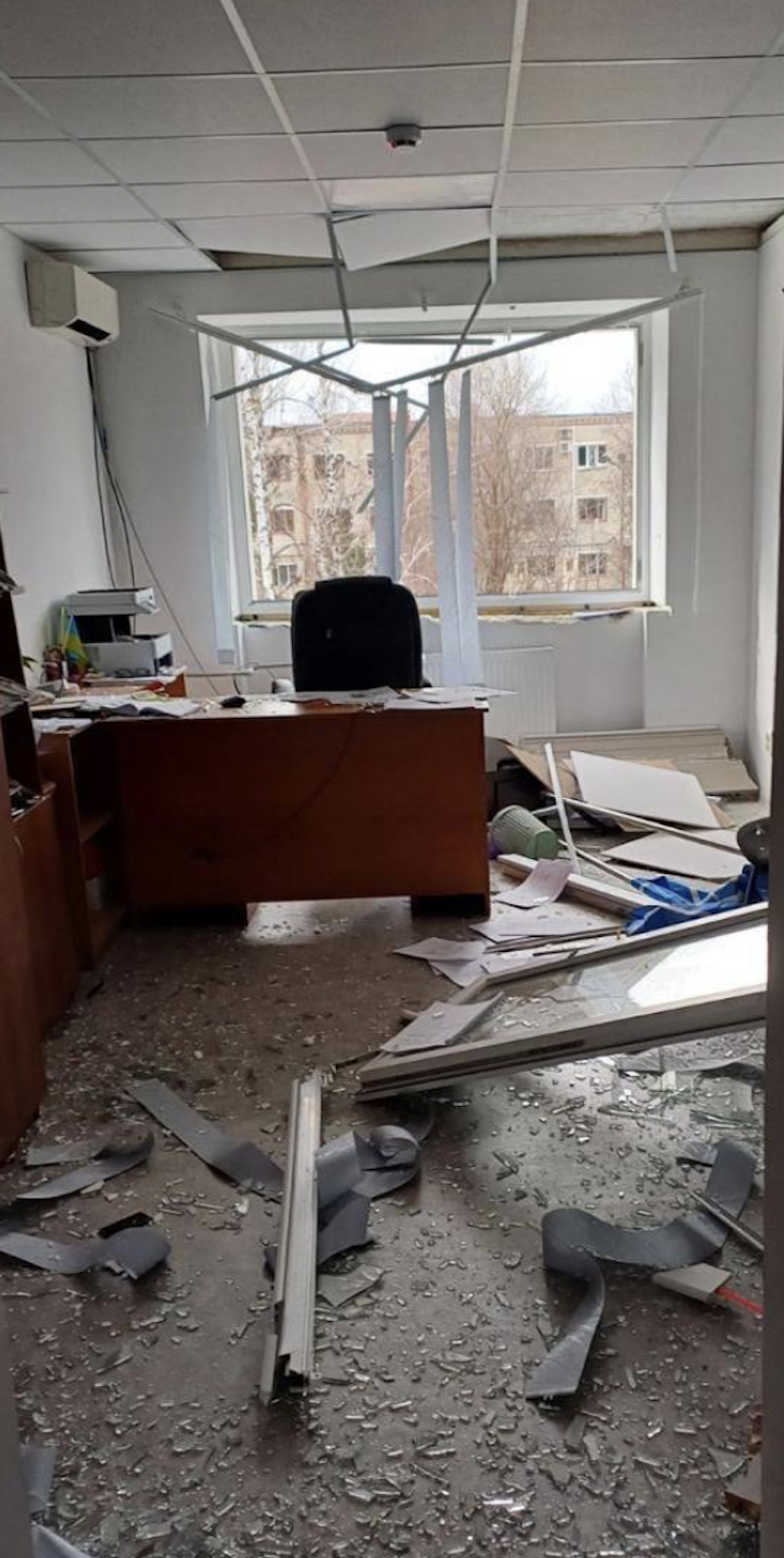 Strike damages the building of the State Enforcement Service