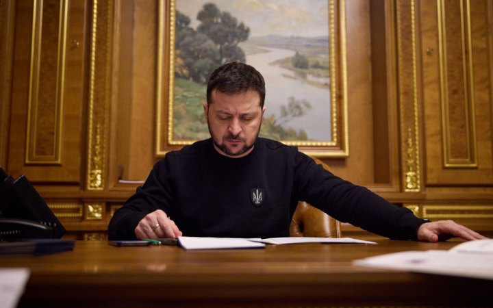 Zelenskyy signs law on first amendments to 2023 state budget 