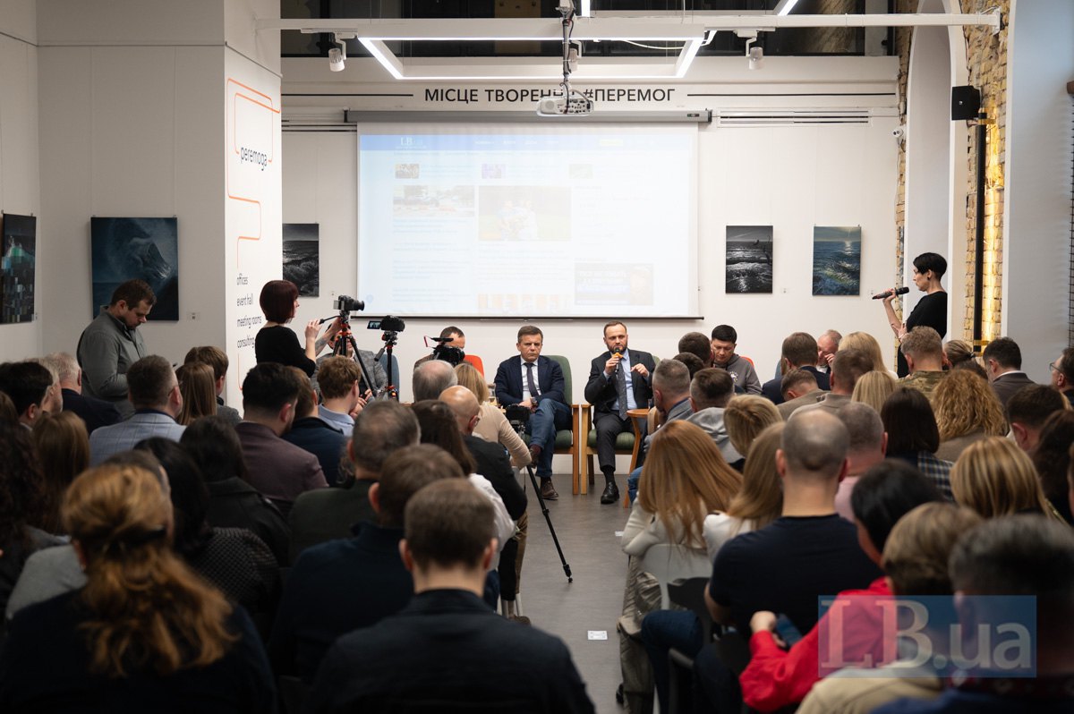 Volodymyr Kudrytskyy, Petro Panteleyev, Serhiy Sukhomlin, Oleksiy Kuleba, Vitaliy Kim, Roman Klichuk