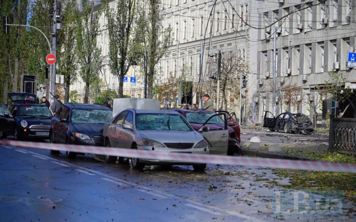 Russia hits Kyiv, casualties reported