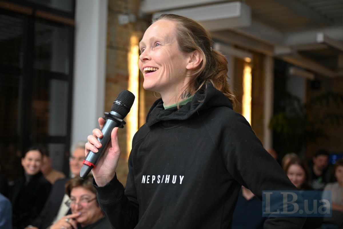  Olena Honcharuk, Dovzhenko Centre