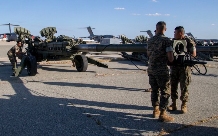 The United States is preparing 155 mm howitzers for shipment to Ukraine