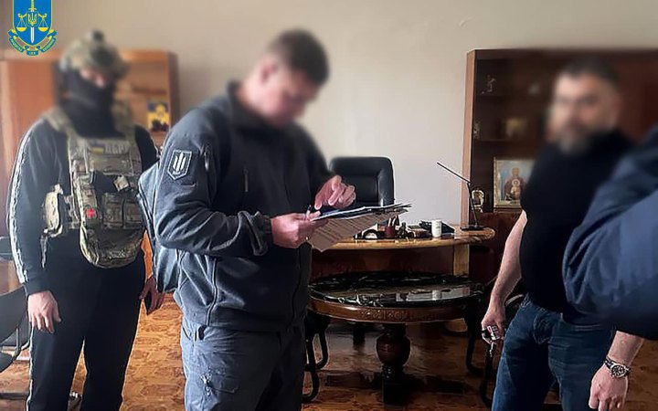 Prosecutor General's Office in Dnipropetrovsk Region: Mayor, city council secretary exposed on receiving $30,000 bribe