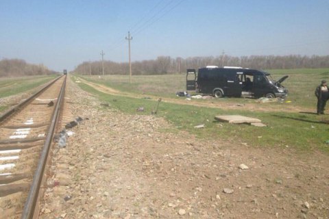 At least five killed in bus and train collision in Crimea