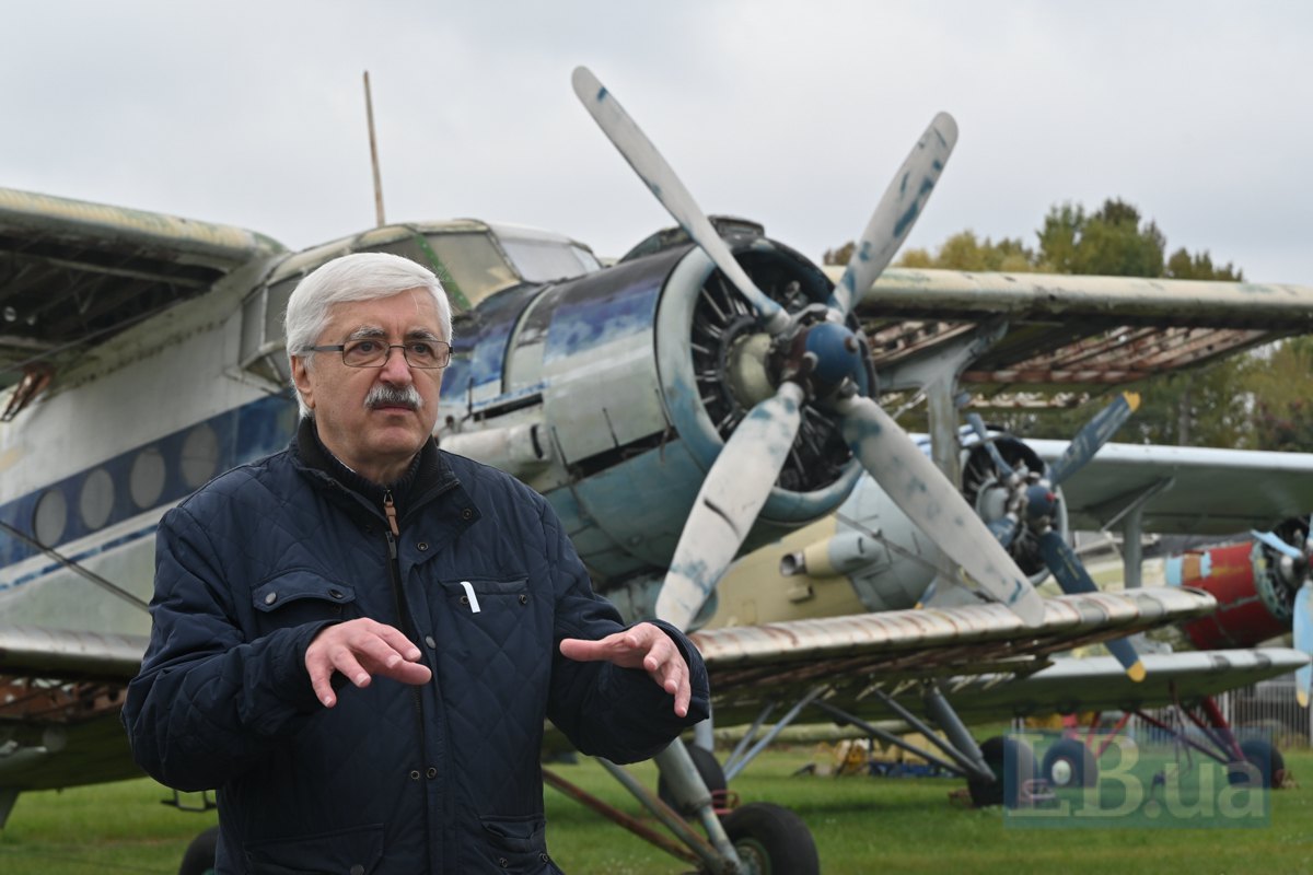  Valeriy Romanenko, aviation expert