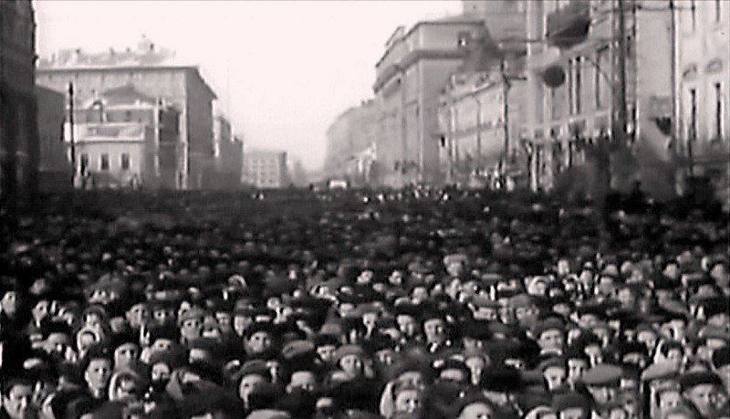 The crowd on the Gorkiy St on the day of Stalin's funeral, 9 March, 1953.