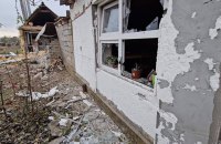 At least three dead as Russians shell Chornobayivka with cluster munitions