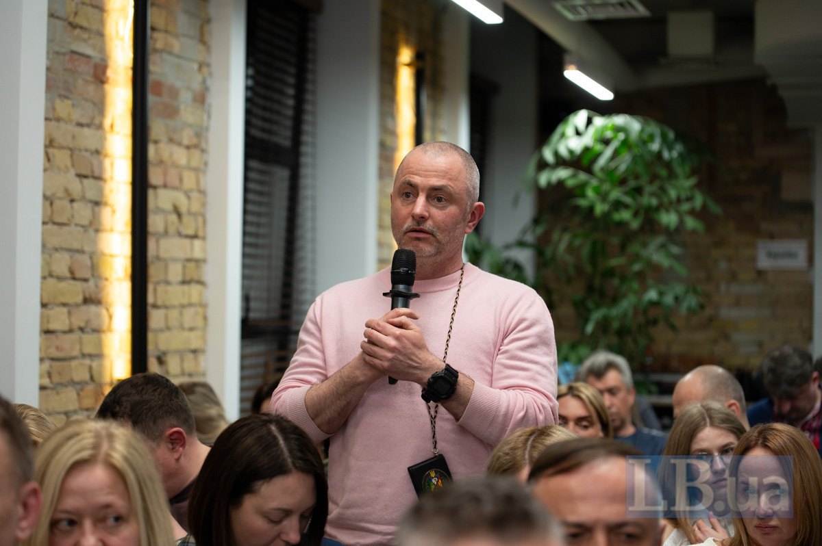 Maksym Bakhmatov, head of the Desnyanskyy District State Administration