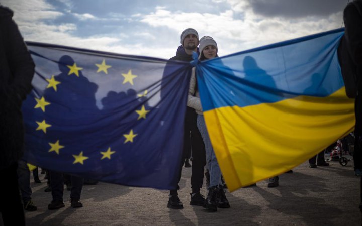 Majority of Europeans support Ukraine joining the EU - survey