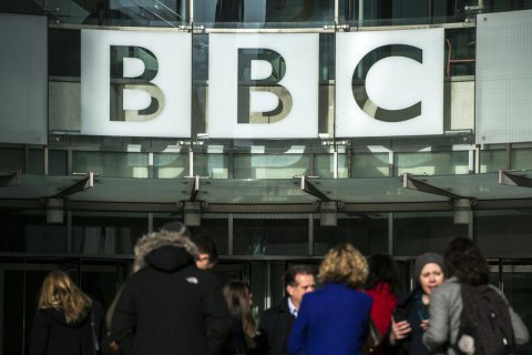 British Broadcasting Corporation BBC resumes work in Russia