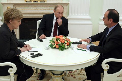 Putin says to meet Hollande, Merkel on Donbas
