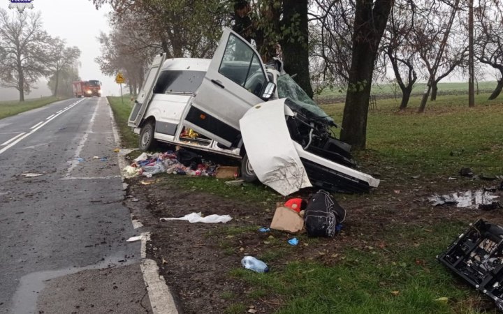 Deadly accident with bus carrying Ukrainians reported in Poland