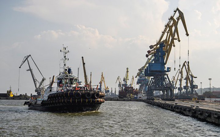 The satellite recorded ships that the occupiers might use to take metal and grain from the port of Mariupol