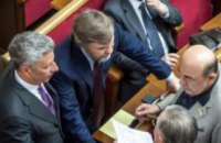 Three men in a boat and Akhmetov overboard