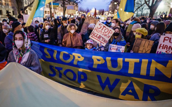 Kuleba condemned Berlin's decision to ban Ukrainian symbols at 8-9 May rallies 