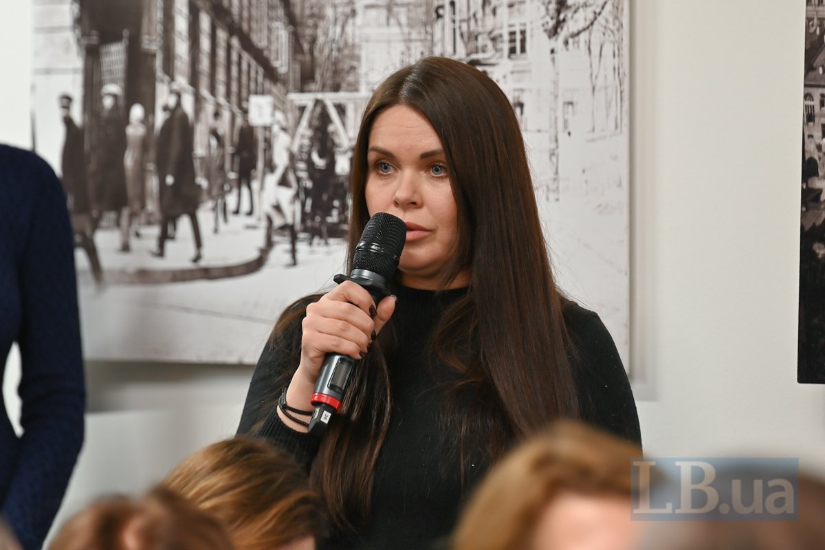  Co-owner of Kyiv witch-bar "Lysa Hora" and editor-in-chief of ProIT Olesya Ostafiieva