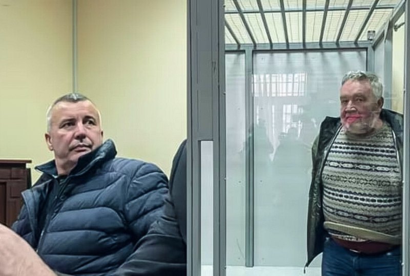 Former commander of the Kharkiv military unit Brigadier General Yuriy Halushkin (left) and former commander of the 415th separate rifle battalion of the 23rd Brigade Colonel Ilya Lapin arrested during a hearing of the Pechersk District Court of Kyiv