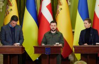 Zelenskyy at briefing with Spanish, Danish PMs: "We work to increase sanctions pressure"
