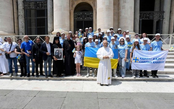 Pope Leo XIV holds audience with young Ukrainians from Kharkiv