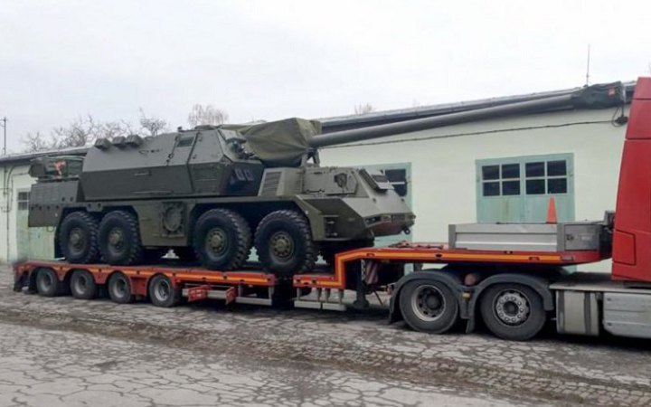 Slovakia hands over another Zuzana-2 howitzer to Ukraine