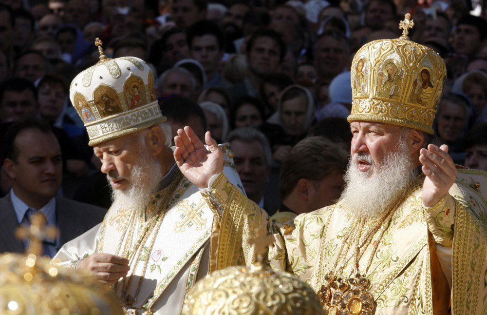 Kirill, head of the Russian Orthodox Church (on the right), and Volodymyr Sabodan, head of the Ukrainian Orthodox Church of the Moscow Patriarchate, during the Liturgy at the Kyiv-Pechersk Lavra in Kyiv, 28 July 2008.
