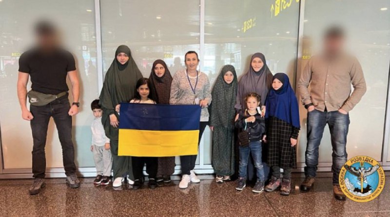 DIU personnel and evacuated Ukrainian citizens from Syria