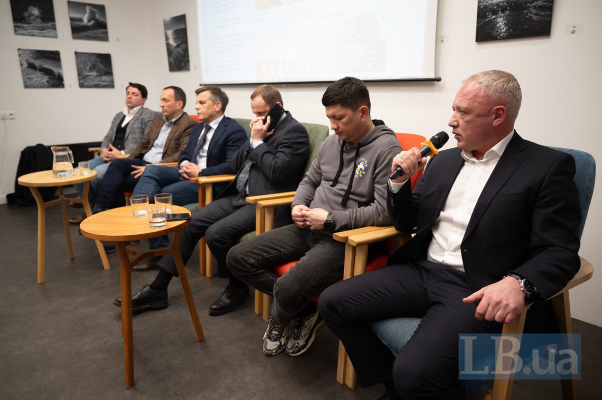 Volodymyr Kudrytskyy, Petro Panteleyev, Serhiy Sukhomlyn, Oleksiy Kuleba, Vitaliy Kim, Roman Klichuk