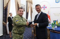Ukraine's defence minister meets with UK counterpart