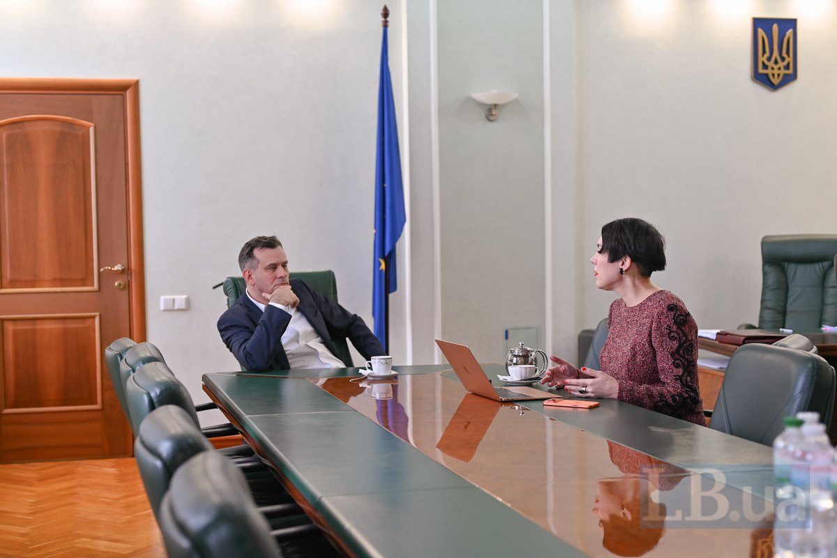 Head of the CEC Oleh Didenko and editor-in-chief of LB.ua Sonya Koshkina