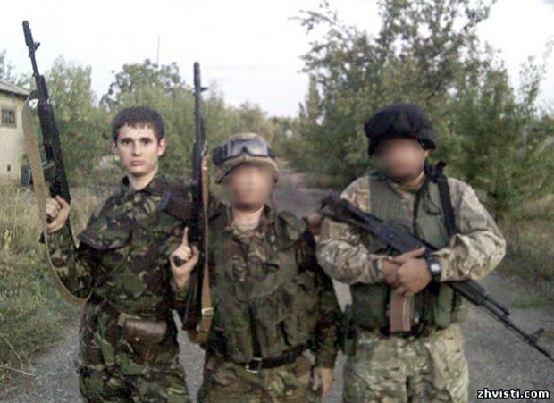 Gromov (left) with his brothers-in-arms from the Crimea volunteer battalion