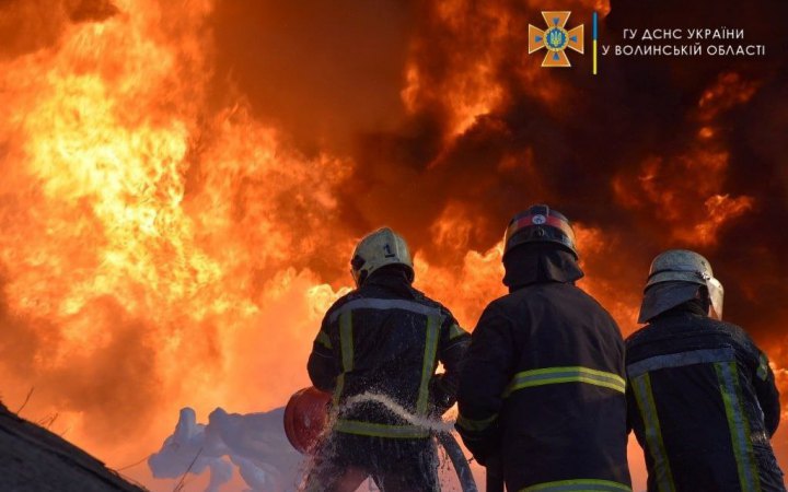 Rescuers are extinguishing fire caused by yesterday's shelling of Lutsk