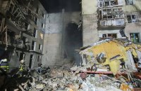 Occupiers shell Mykolaiv with missiles: five floors of building destroyed, there are dead, wounded