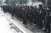 Kyiv police hold silent protest against lenient judge