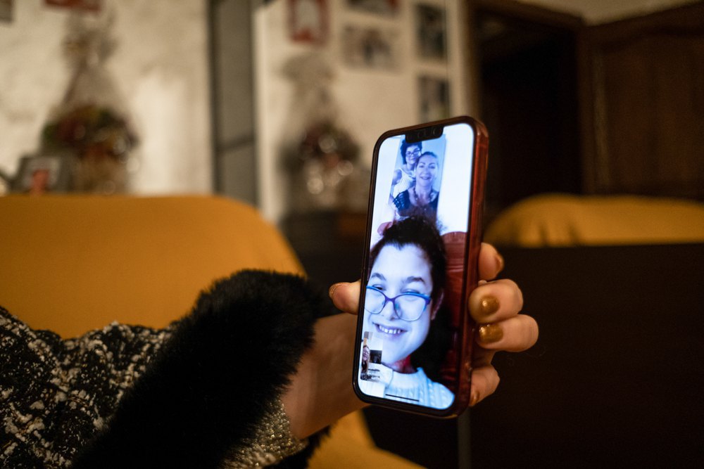 Maria Cavallaro shows a photo of Evelina