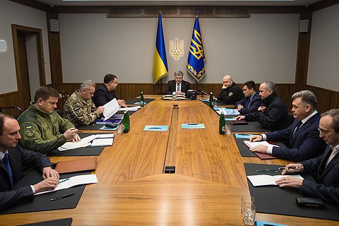Poroshenko signs Donbas reintegration bill into law