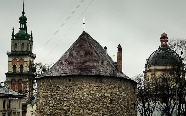 Unique library with publications on art restored in Lviv