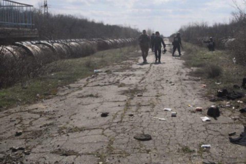 Deminer killed, two wounded in Donbas