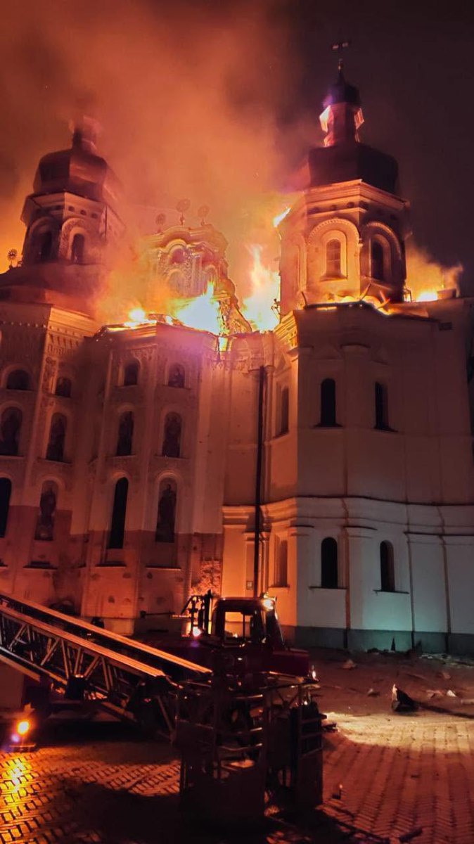 Consequences of the hit on the territory of the Kyiv-Pechersk Lavra
