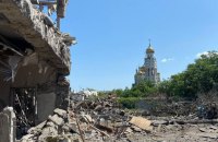 Russians bombard Beryslav, Nova Kakhovka, kill one