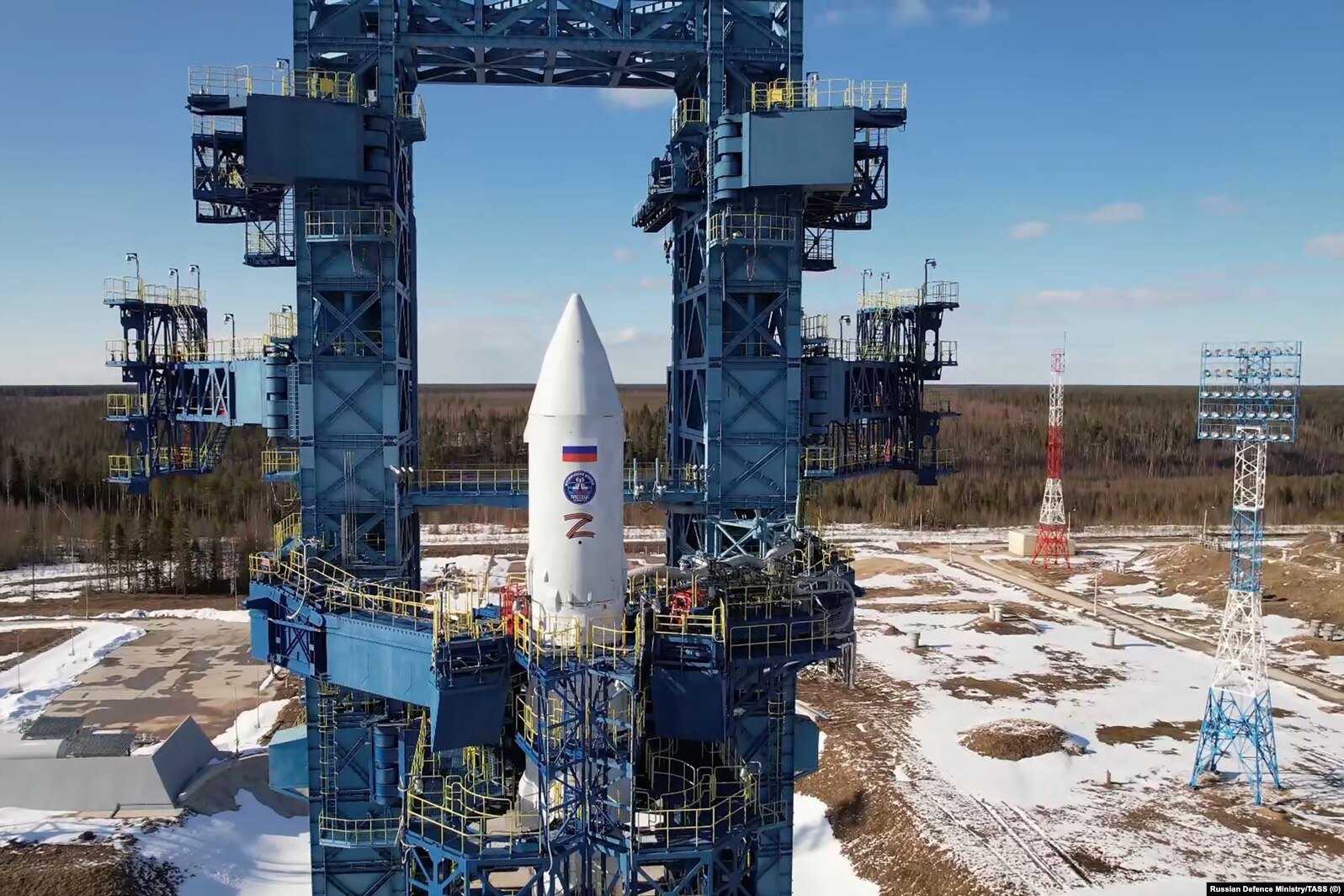 Launch of the Angara rocket with a satellite and the Z sign from the Plesetsk cosmodrome, April 22