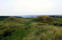 Occupiers destroy Scythian tombs in Kherson Region by arranging firing positions on them