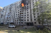 Russians strike high-rise building in Kharkiv: over 40 wounded, including children (update)