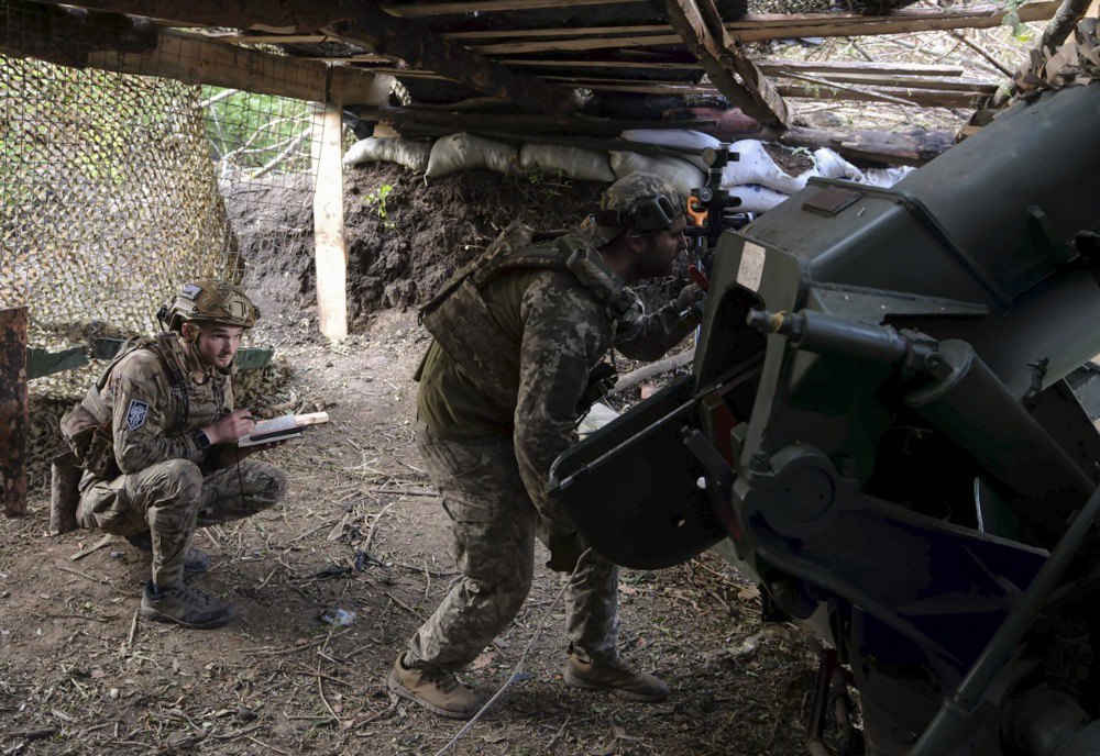 Ukrainian servicemen are firing from 122-mm D-30 howitzers, Donetsk Region, 25 June, 2025.