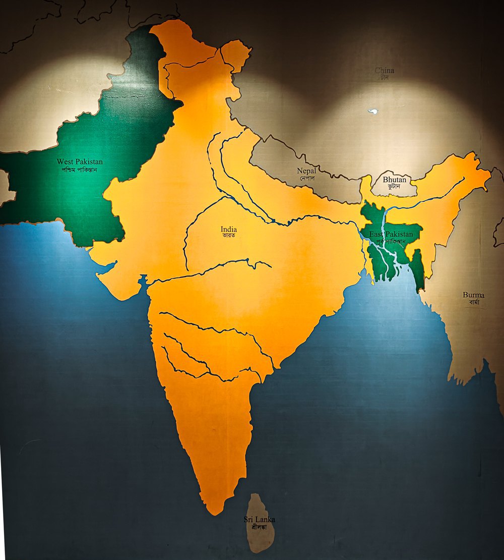 Western and Eastern Pakistan after independence from Britain