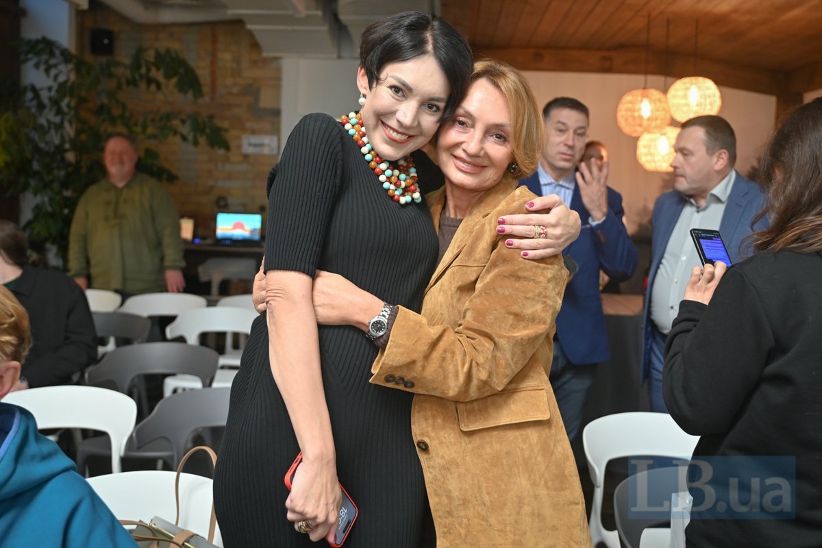  Former First Deputy Governor of the National Bank of Ukraine Kateryna Rozhkova and Editor-in-Chief of LB.ua Sonya Koshkina