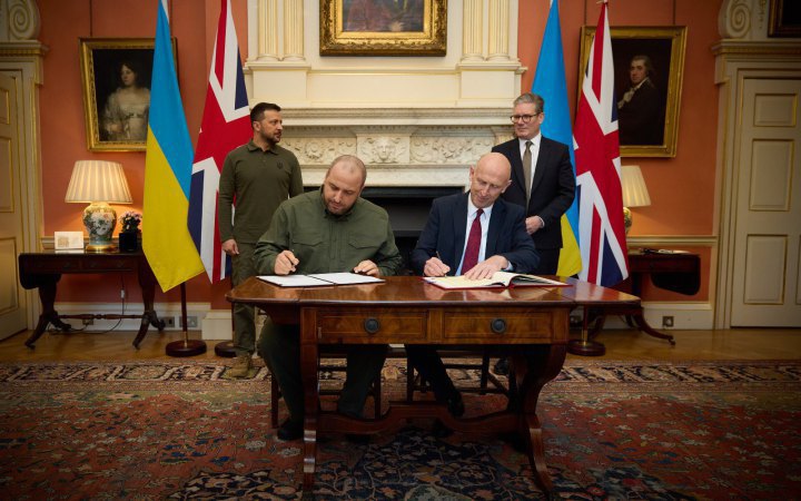 Ukraine, UK sign £2bn loan agreement to finance defence needs