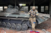 Ukrainian troops destroy another 550 occupiers, 18 tanks, aircraft, helicopter