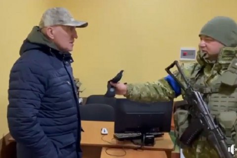 Ukrainian border guards symbolically gave Belarus ambassador "30 pieces of silver"