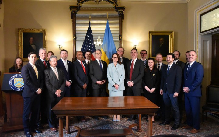 Ukraine, the United States sign agreement to establish investment fund for reconstruction