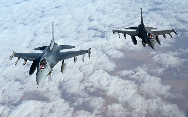 Kuleba gives five reasons why Ukraine should receive F-16 aircraft